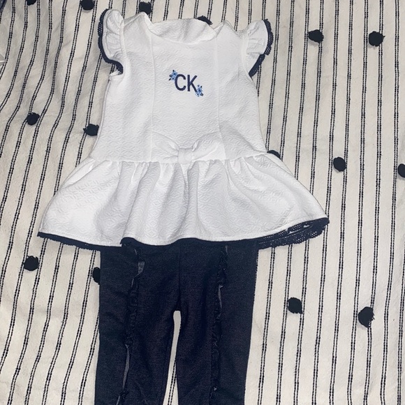 Calvin Klein Jeans 2 Piece Set - Picture 3 of 13